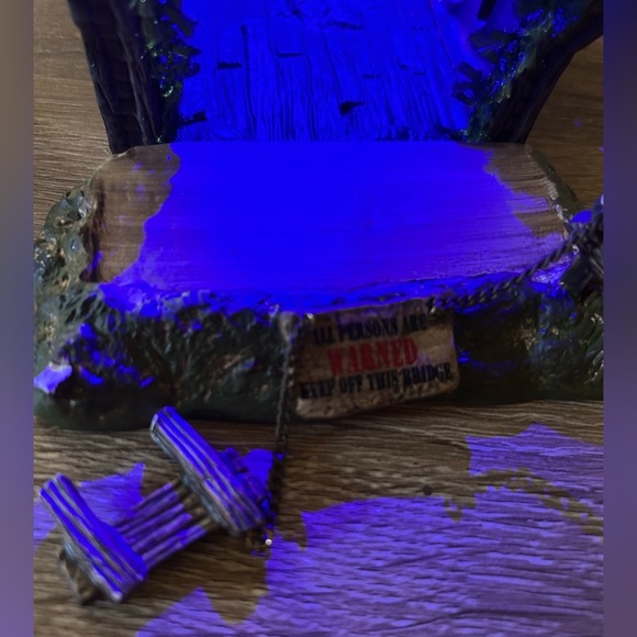 Dept 56 Crow Creek Covered  Bridge Halloween Village Lighted New-see Description - Picture 9 of 16